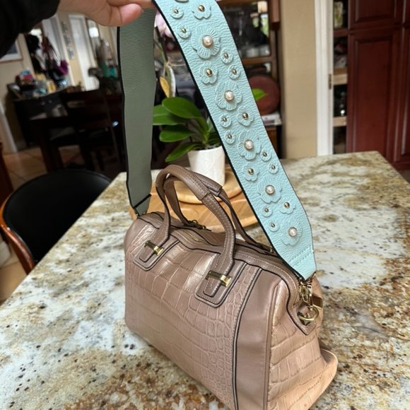 Coach purse wtih detachable strap - Picture 14 of 16